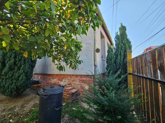 Eladó ház Komló, RÁKÓCZI UTCA 37 nm