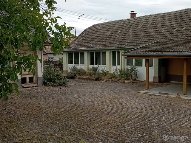 Eladó ház Dég 70 nm