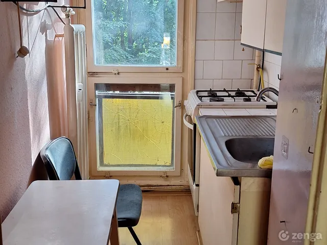 Eladó lakás Pécs, Kertváros 35 nm