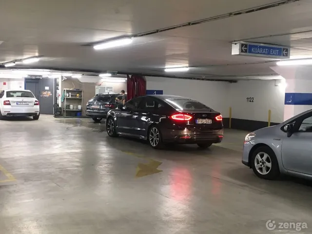 Eladó kereskedelmi és ipari ingatlan Budapest I. kerület, Krisztinaváros I. ker. 145 nm