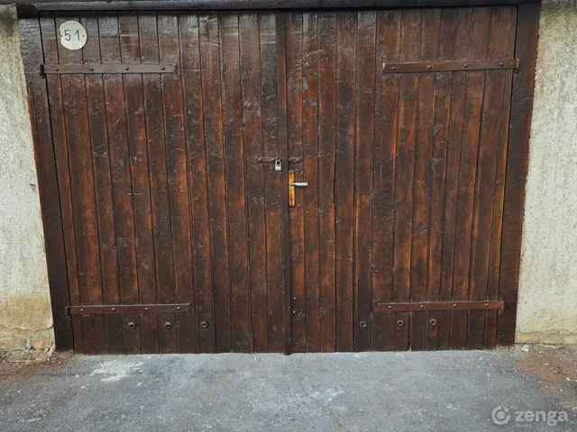 Kiadó garázs Pápa, Belváros 20 nm