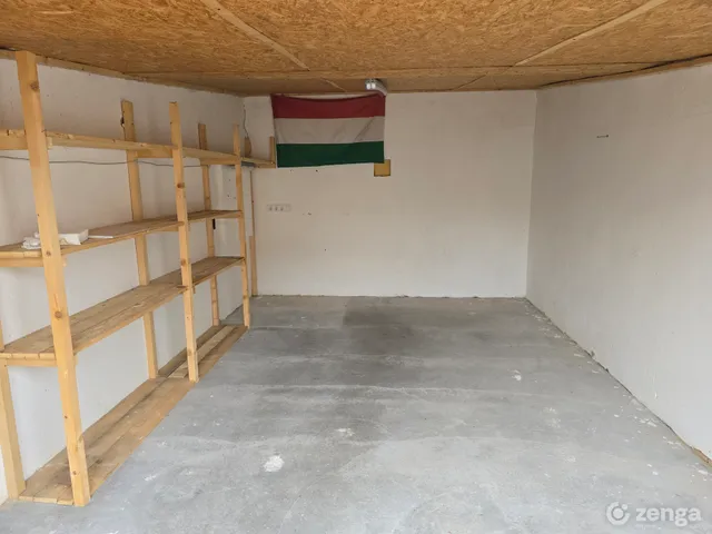 Kiadó garázs Pápa 20 nm