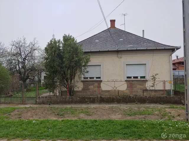 Eladó ház Tiszafüred 75 nm