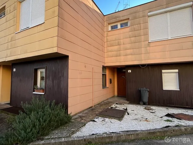 Eladó ház Szekszárd, Újváros 130 nm