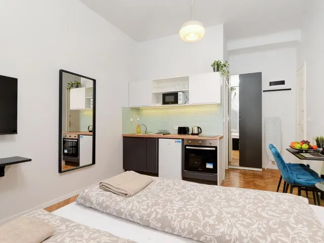 Eladó lakás Budapest VIII. kerület, Rákóczi út 120 nm