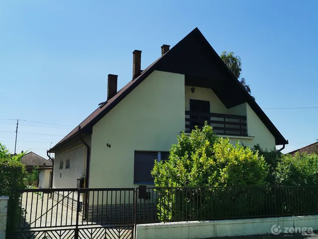 Eladó ház Balatonboglár, Jankovichtelep 200 nm