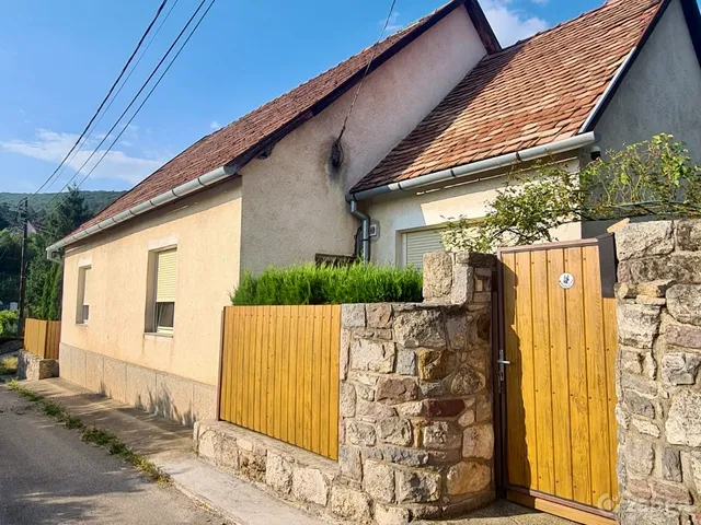 Eladó ház Pécs, Mecsekoldal 92 nm