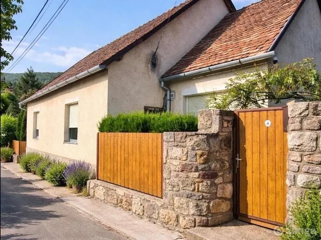 Eladó ház Pécs, Mecsekoldal 92 nm