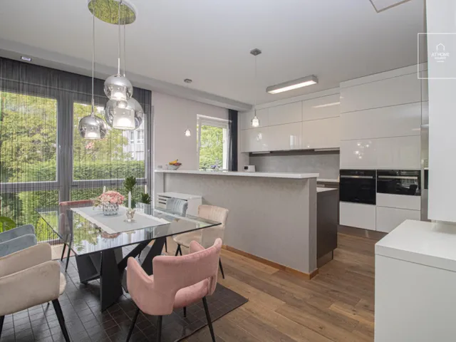 Kiadó lakás Budapest II. kerület, Rózsadomb 150 nm