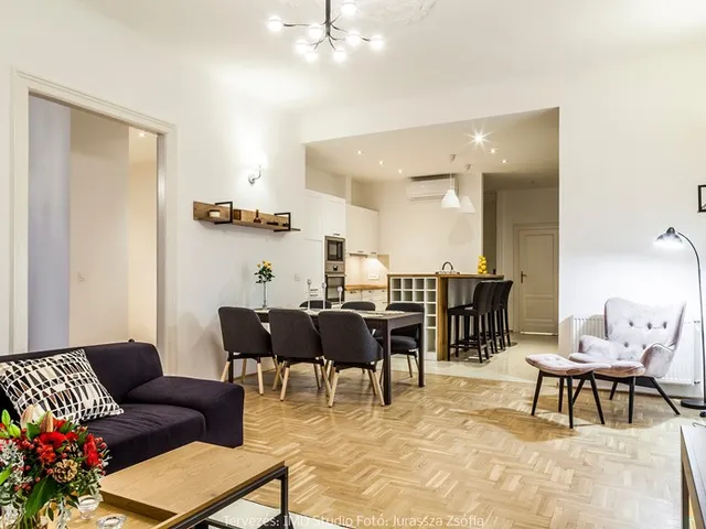 Kiadó lakás Budapest VI. kerület, Nagykörúton belüli terület 121 nm