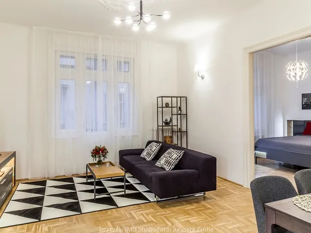 Kiadó lakás Budapest VI. kerület, Nagykörúton belüli terület 121 nm