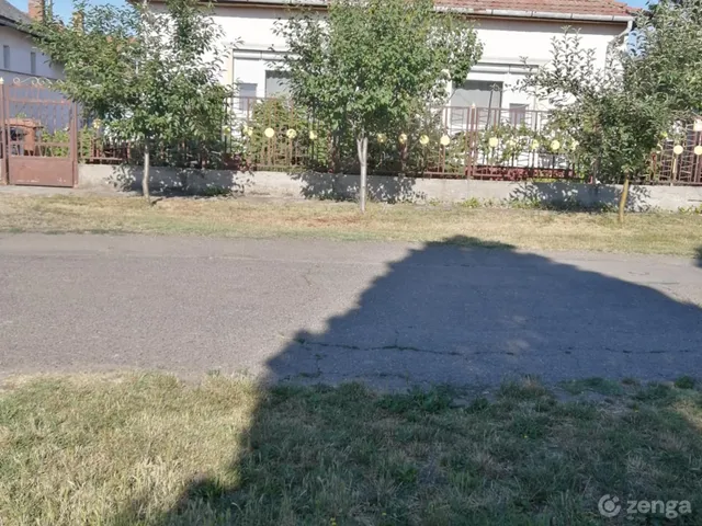 Eladó ház Orosháza, Gyopárosfürdő 100 nm
