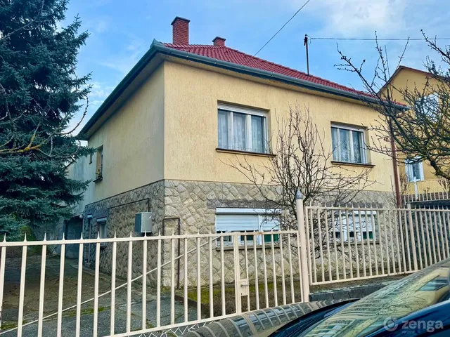 Eladó ház Kaposvár, Donner 180 nm