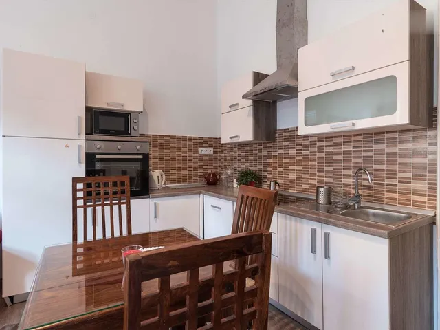 Eladó lakás Budapest VII. kerület, Külső-Erzsébetváros, Rózsák tere 60 nm
