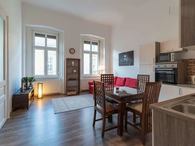 Eladó lakás Budapest VII. kerület, Külső-Erzsébetváros, Rózsák tere 60 nm