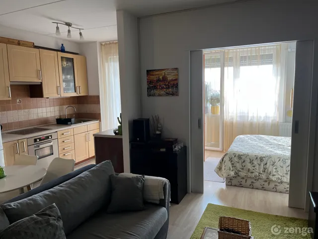 Eladó lakás Pécs, Kertváros 60 nm