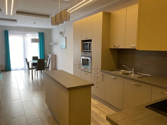 Kiadó ház Debrecen, Nagyerdőalja, Apafi 96 nm