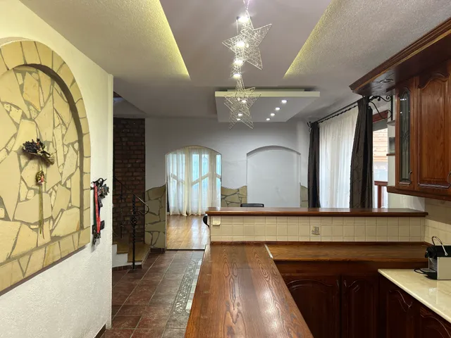 Eladó ház Debrecen, Csapókert, Toldi Miklós 204 nm