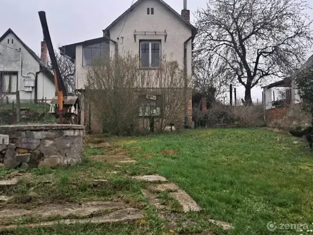 Eladó ház Bogád 26 nm
