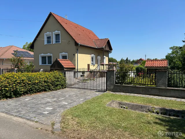 Eladó ház Szigetcsép 150 nm