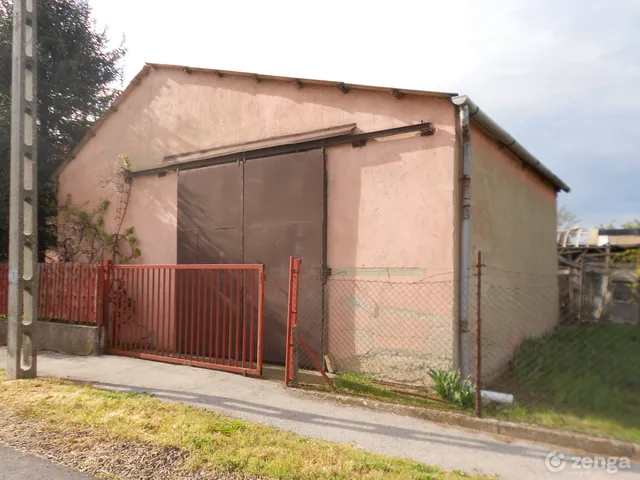 Eladó ház Ecséd 210 nm