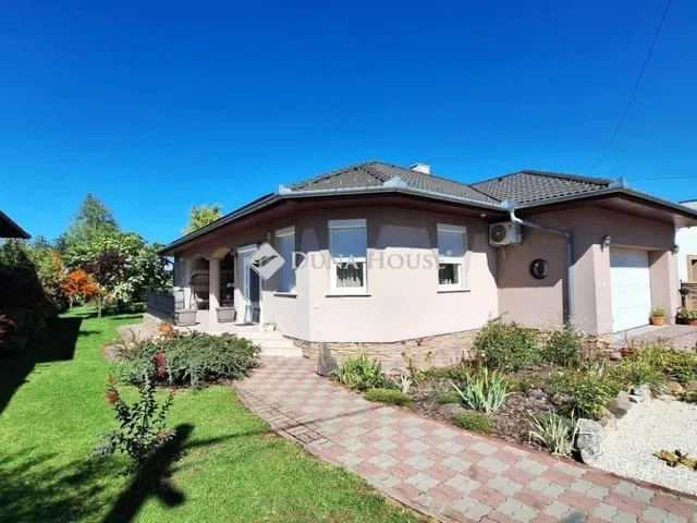 Eladó ház Dabas 212 nm