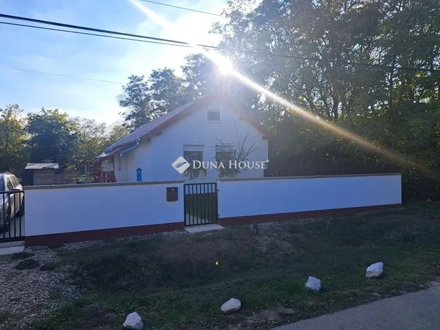 Eladó ház Dánszentmiklós 62 nm