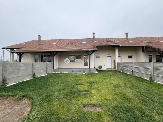 Eladó ház Újlengyel 140 nm