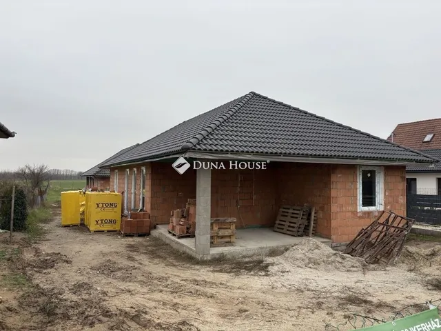 Eladó ház Inárcs 98 nm