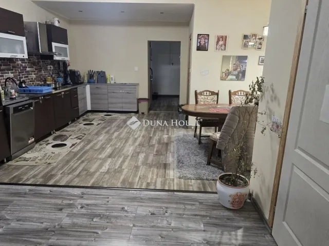 Eladó ház Dabas 162 nm