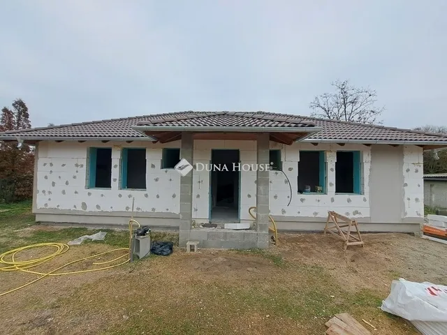 Eladó ház Csévharaszt 98 nm