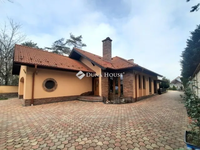 Eladó ház Inárcs 184 nm