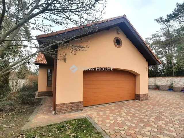 Eladó ház Inárcs 184 nm