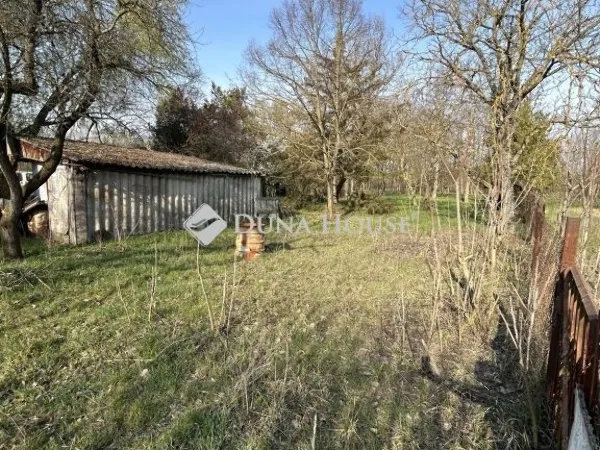 Eladó telek Nyáregyháza 2721 nm