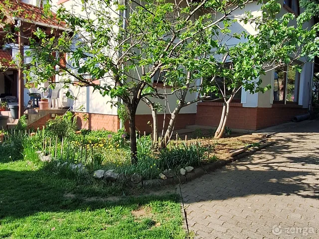 Eladó ház Csömör, Szőlő utca 49 162 nm