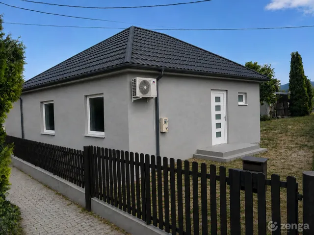 Eladó ház Bajna 76 nm