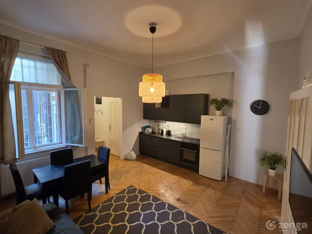 Eladó lakás Budapest VI. kerület, Nagykörúton belüli terület 64 nm