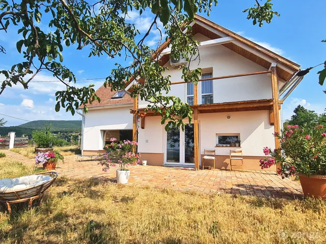 Eladó ház Pécs, Mecsekoldal 85 nm