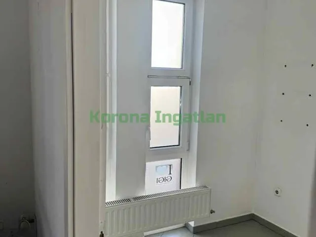 Kiadó kereskedelmi és ipari ingatlan Nyíregyháza 30 nm