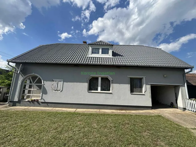 Eladó ház Székely, Váci Mihály 160 nm