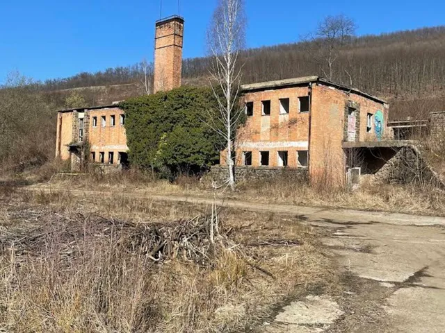 Eladó kereskedelmi és ipari ingatlan Dorogháza 220000 nm