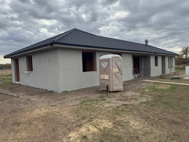 Eladó ház Debrecen, Haláp 111 nm