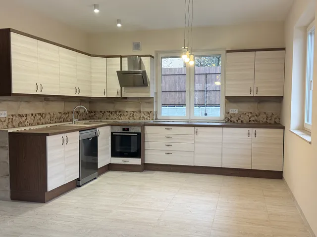 Eladó ház Budapest XVI. kerület, Sashalom 150 nm