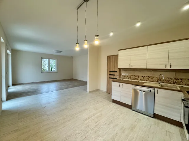 Eladó ház Budapest XVI. kerület, Sashalom 150 nm