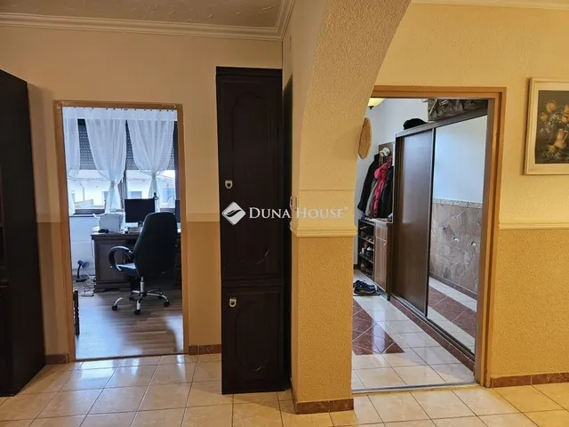 Eladó lakás Budapest XVII. kerület 181 nm
