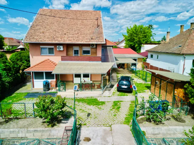 Eladó ház Veresegyház, Mézesvölgy 180 nm