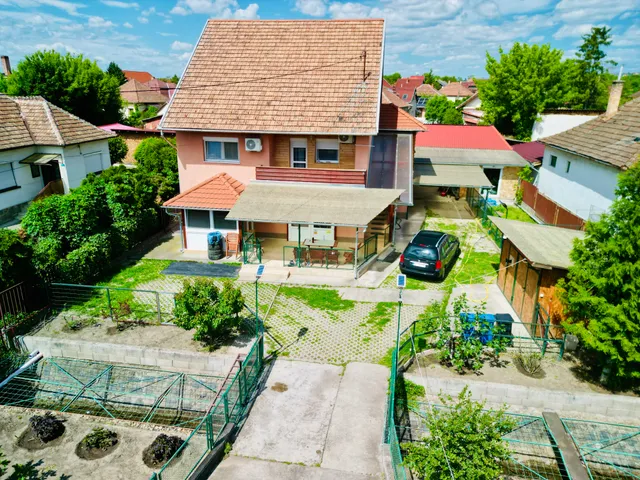 Eladó ház Veresegyház, Mézesvölgy 180 nm