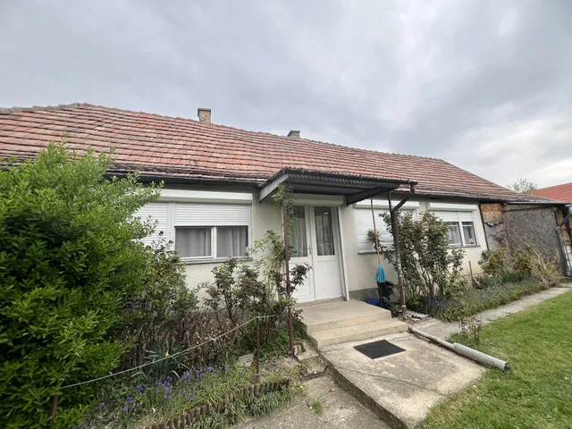 Eladó ház Enying 80 nm