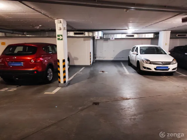 Kiadó garázs Budapest VIII. kerület, Corvin negyed 13 nm