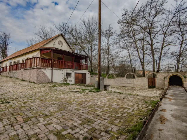 Eladó ház Kurd 135 nm